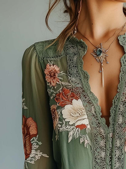 Féliciane - Romantische Bohème-Chic Bluse mit Mineralgrünem Blumenmuster und Spitzen-Details für Frauen