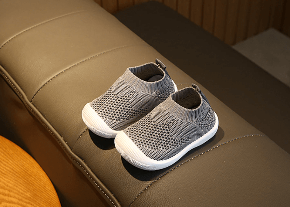 Émile - Atmungsaktive und Rutschfeste Babyschuhe