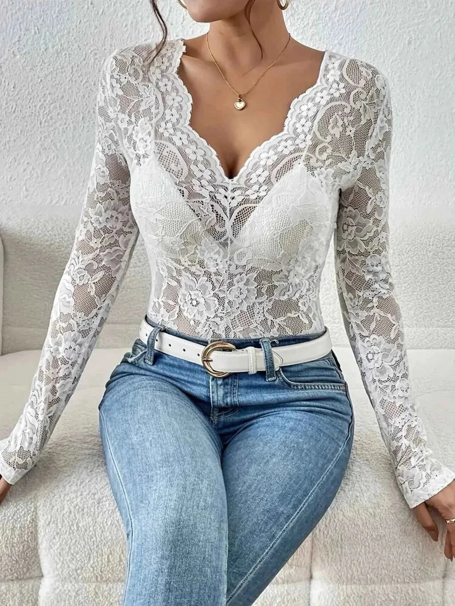 Elegantes Spitzen Langarmshirt mit V-Ausschnitt für Damen – Figurbetont & Verführerisch