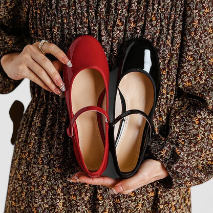 Veloursa - Elegante Orthopädische Mary Jane Schuhe für Damen, Lackiert, mit Kleinem Blockabsatz und Riemen