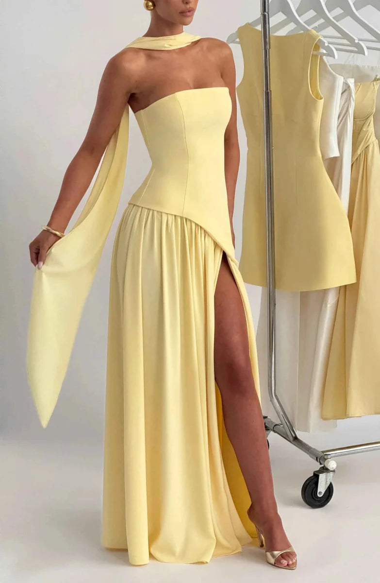 Elegantes Maxikleid für Damen – Schulterfreies Abendkleid mit Schlitz & Choker-Detail