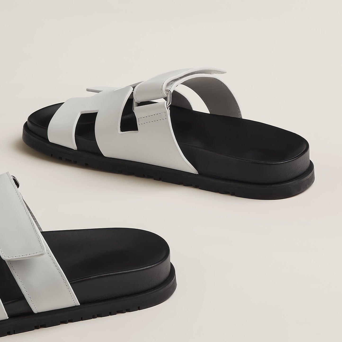 Komfortable Pantoletten mit verstellbarem Riemen für Herren – Elegante Freizeit Sandalen für Sommer & Urlaub