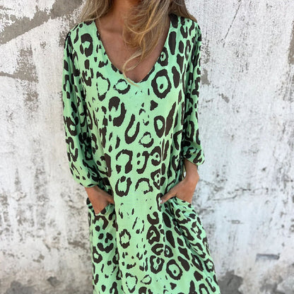 Lässiges Leo-Print Kleid für Frauen mit V-Ausschnitt und lockerer Passform