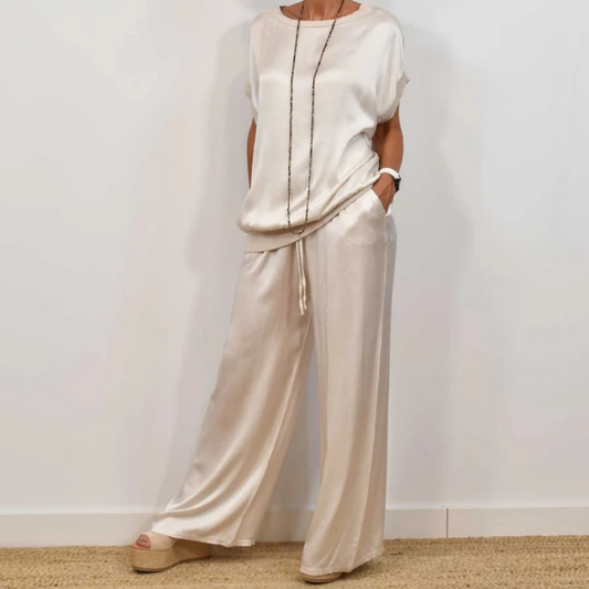 Elegantes Lounge-Set für Damen mit Weit geschnittener Hose & Fließendem Stoff