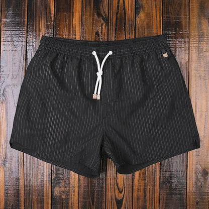 Gestreifte Badehose für Herren – Schnelltrocknende Swim Shorts im modernen Sommer Look