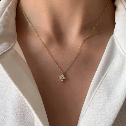 Zarte Damen Halskette mit Blumen-Anhänger & Zirkonia – Eleganter Goldschmuck